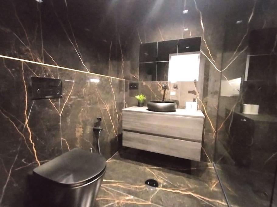 Heart Of The City Suites - A فيلا نوفا دي غايا المظهر الخارجي الصورة